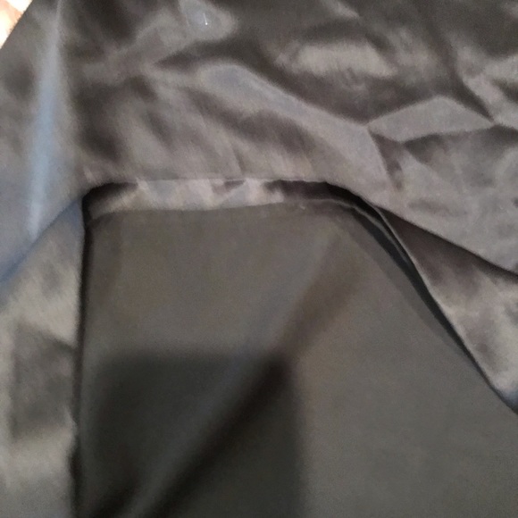 TED BAKER HALTER DRESS XS (model is a 0-2) - Picture 6 of 16